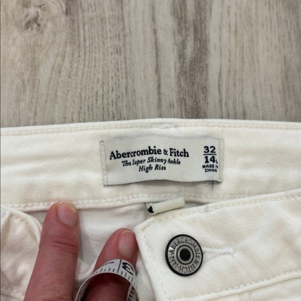Abercrombie & Fitch mid rise super skinny ANKLE White Jeans size 32 NWT STRETCH - Picture 4 of 11
